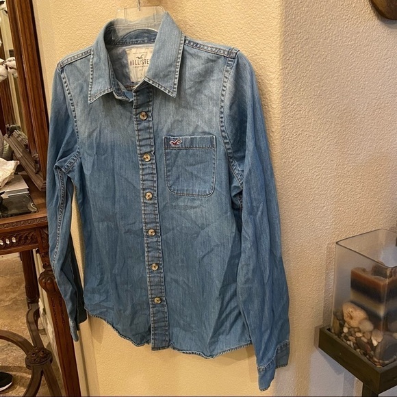 HOLLISTER Blue Button Long Sleeve Top Size Small - Picture 2 of 5